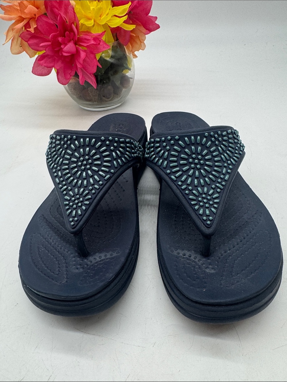 Crocs Navy Sandals with Teal beads Thong Size 6 - Picture 2 of 6